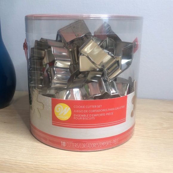 Wilton Christmas Cookie Cutter Sets - Picture 4 of 4